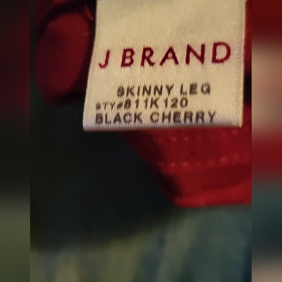 * * J BRAND black cherry stretchy skinny leg jeans Final Discount - Picture 5 of 6